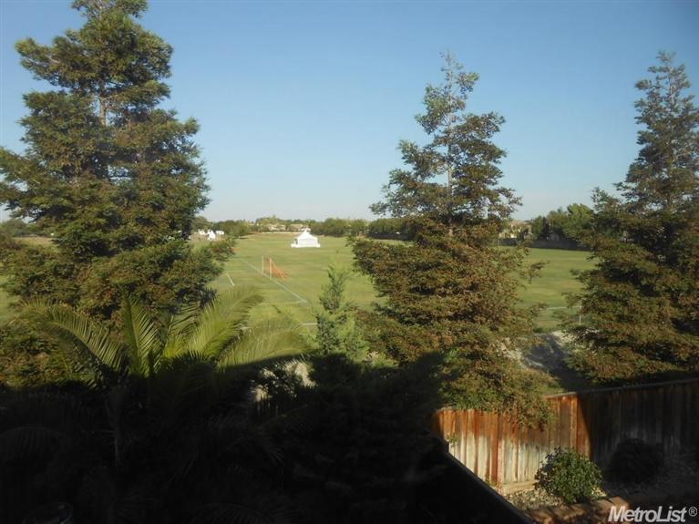 980 Saffron Dr, Tracy, CA 95377 photo 9