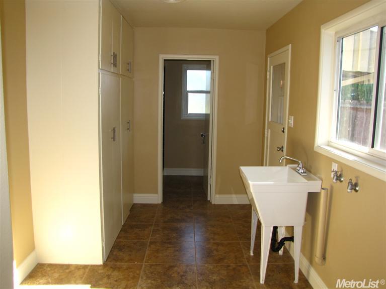 713 Rimby, Lodi, CA 95240 photo 13