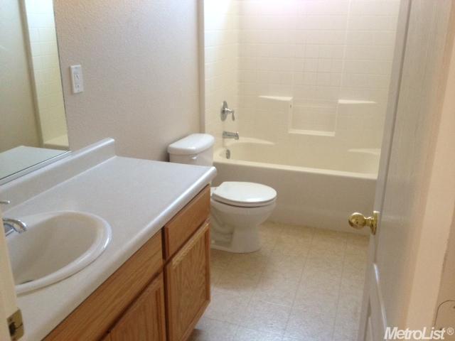 2336 N Drake Ave, Merced, CA 95348 photo 6