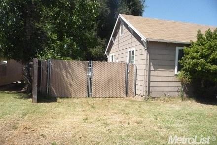 609 Simon St, Galt, CA 95632 photo 2