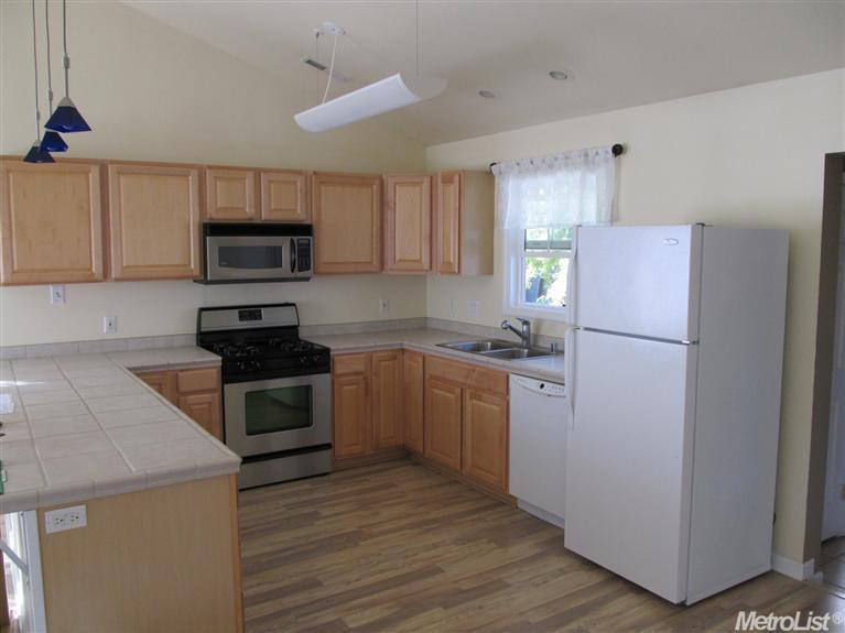 5633 Robertson, Carmichael, CA 95608 photo 4
