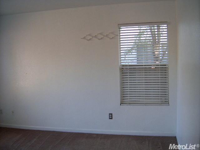 1012 Goldfinch Ln, Patterson, CA 95363 photo 14