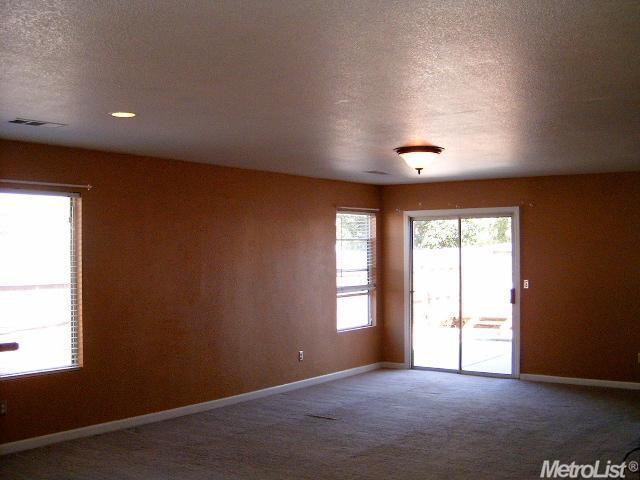 1012 Goldfinch Ln, Patterson, CA 95363 photo 10