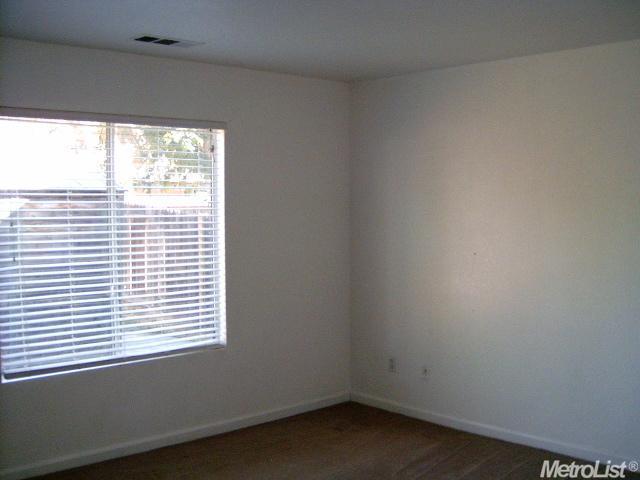 1012 Goldfinch Ln, Patterson, CA 95363 photo 13
