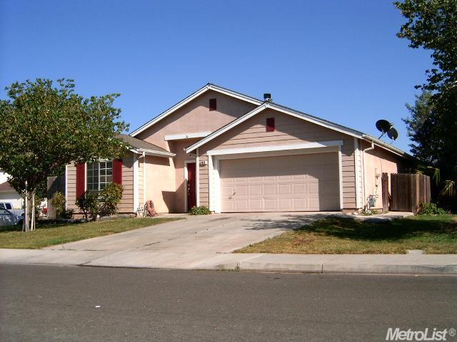 1012 Goldfinch Ln, Patterson, CA 95363 photo 2