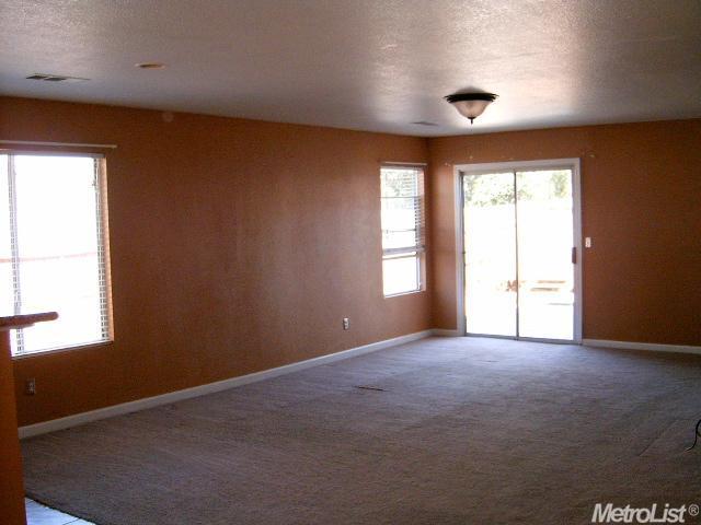 1012 Goldfinch Ln, Patterson, CA 95363 photo 8