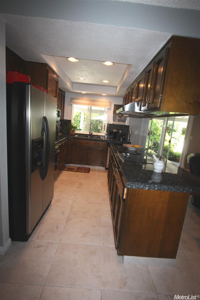 525 Colebrook Ct, Modesto, CA 95350 photo 4