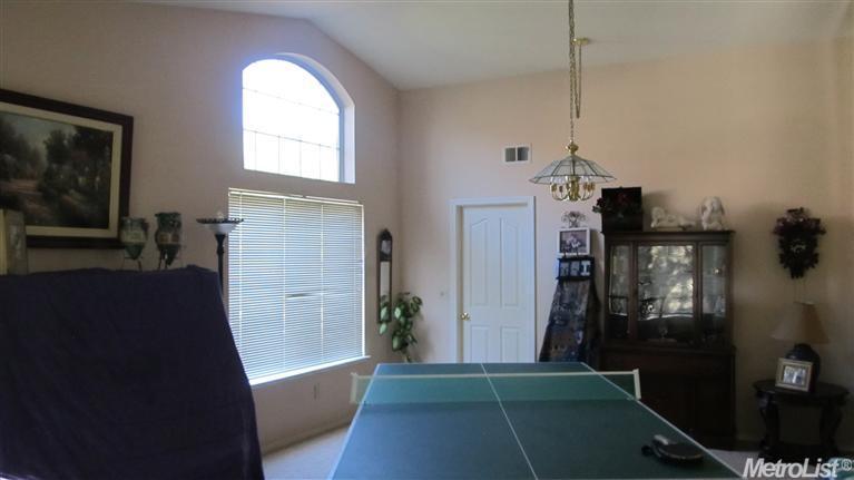 3320 Rio Roca Ct, Antelope, CA 95843 photo 2