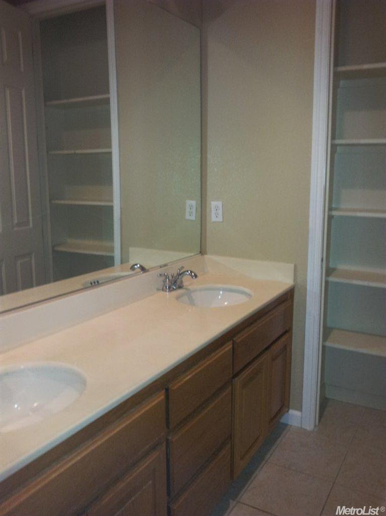 3105 Knightsbridge Dr, Modesto, CA 95355 photo 14