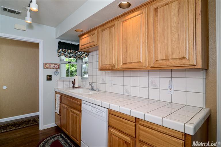 3207 Candace St, Carmichael, CA 95608 photo 5