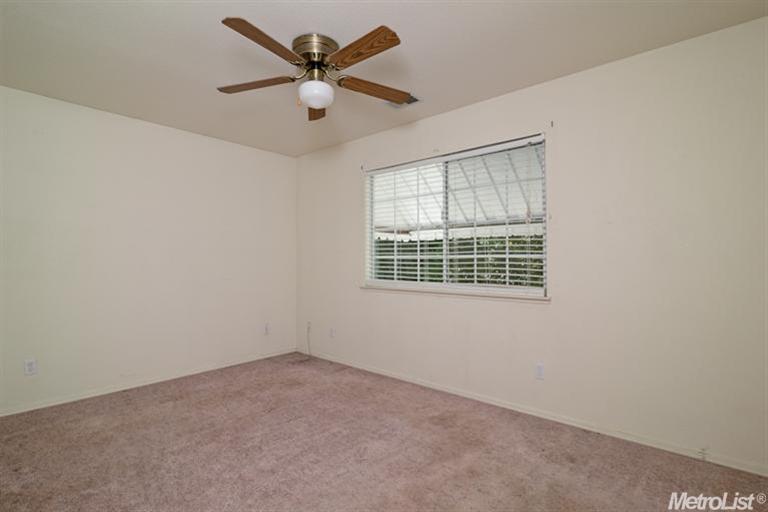 3207 Candace St, Carmichael, CA 95608 photo 12