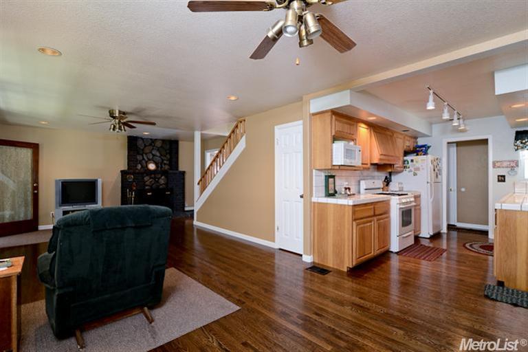 3207 Candace St, Carmichael, CA 95608 photo 6