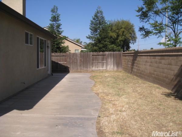 1096 Foxfire Dr, Manteca, CA 95337 photo 10