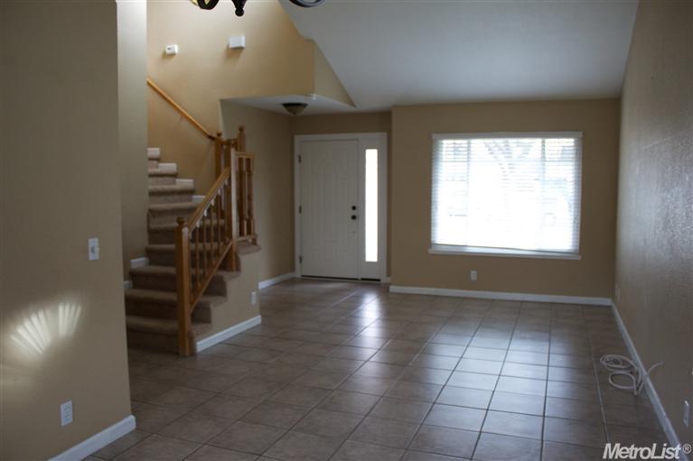 8321 Benjamin Dr, Antelope, CA 95843 photo 3
