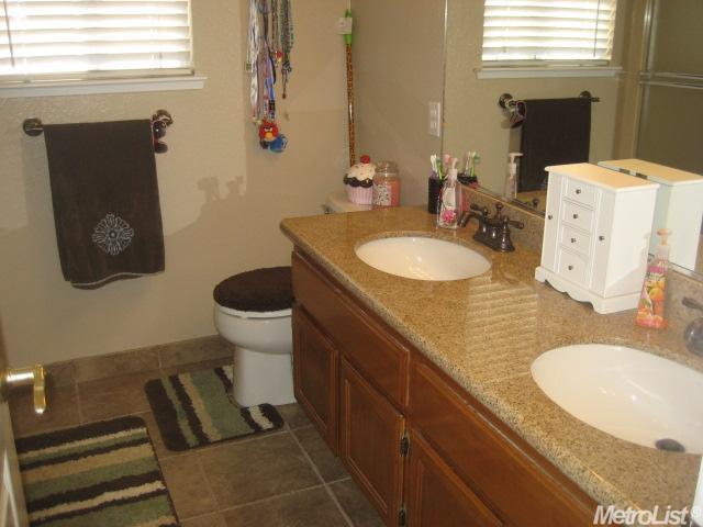 1940 Box Car Dr, Manteca, CA 95337 photo 14