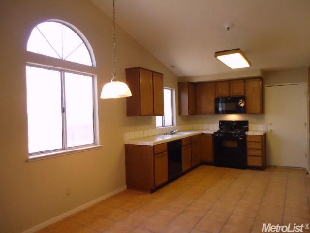 1509 Hito Dr, Patterson, CA 95363 photo 6