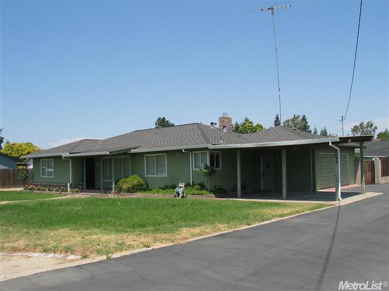 2836 N Walnut Rd, Turlock, CA 95382 photo 1