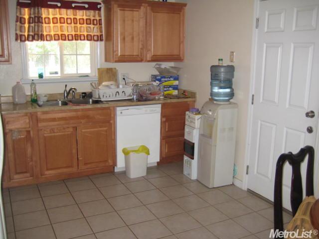 2413 Eicher Ave, Modesto, CA 95350 photo 4
