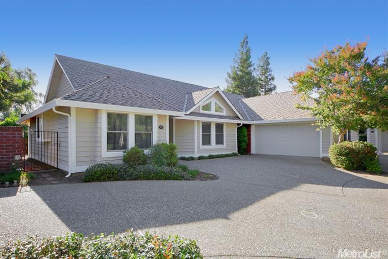 1021 Harrington Way, Carmichael, CA 95608 photo 2