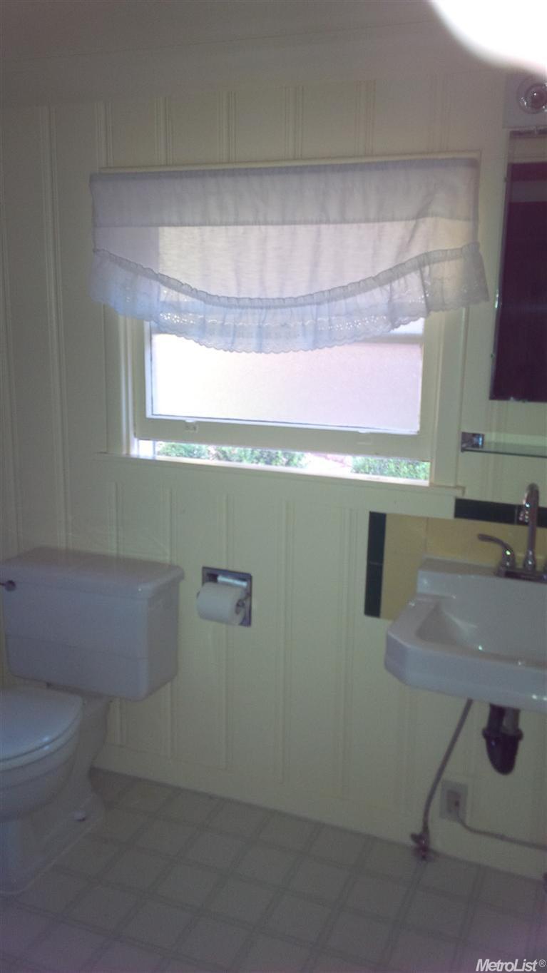 176 Summit St, Auburn, CA 95603 photo 2
