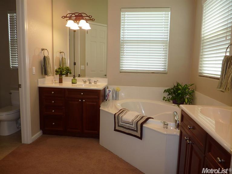 2168 Gibralter Dr, Manteca, CA 95337 photo 17
