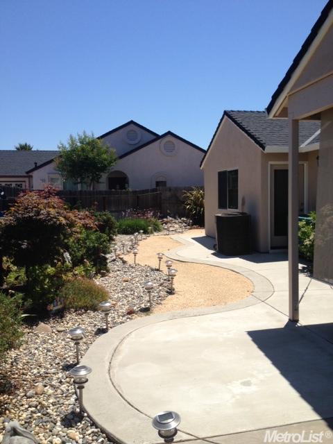 736 Young Ct, Galt, CA 95632 photo 5