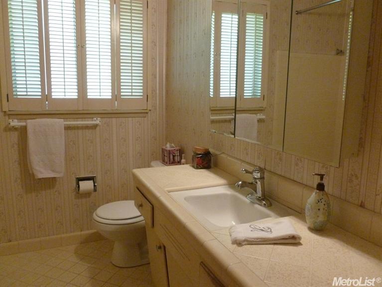 4842 Schuyler Dr, Carmichael, CA 95608 photo 5