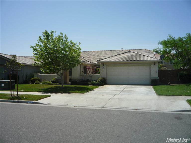 3802 Bella Flora Dr, Ceres, CA 95307 photo 1