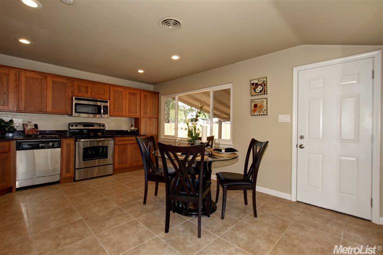 5846 Topp Ct, Carmichael, CA 95608 photo 12