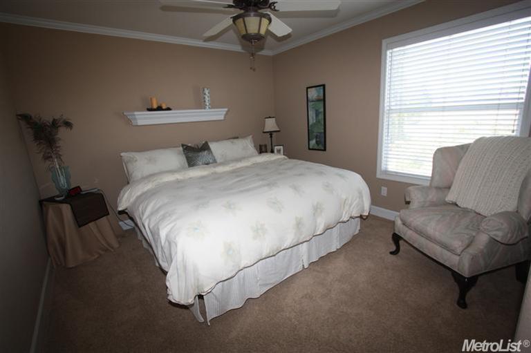 946 Yaple Ct, Ripon, CA 95366 photo 11