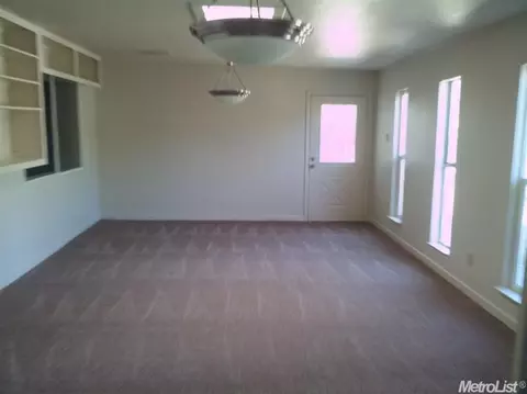 890 Sydney Ct, Merced, CA 95341 photo 6