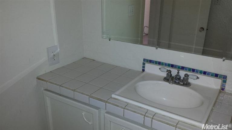 325 Poplar Ave, Manteca, CA 95336 photo 8