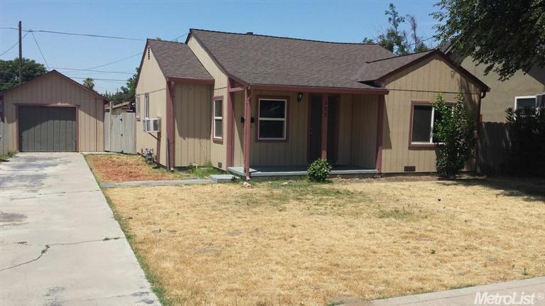 325 Poplar Ave, Manteca, CA 95336 photo 1
