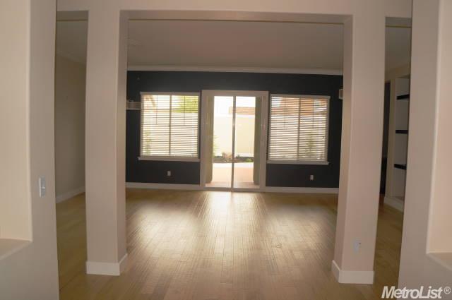 1418 Doak Blvd, Ripon, CA 95366 photo 2