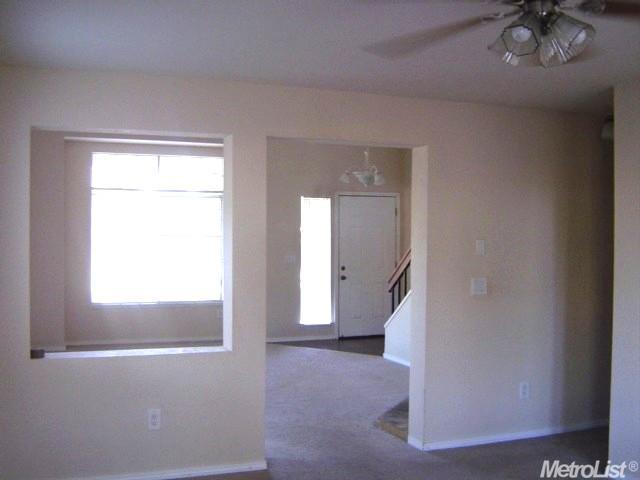 1907 W Kavanagh Ave, Tracy, CA 95376 photo 5