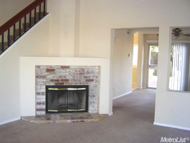 1907 W Kavanagh Ave, Tracy, CA 95376 photo 4