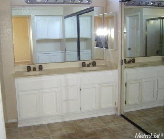 1907 W Kavanagh Ave, Tracy, CA 95376 photo 12
