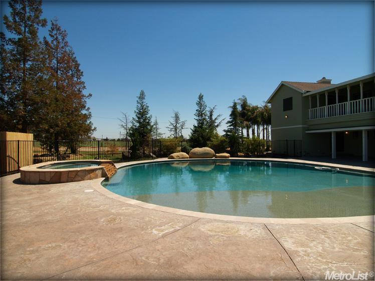 1718 Albers Rd, Modesto, CA 95357 photo 24