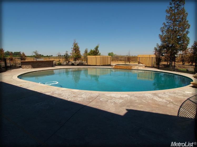 1718 Albers Rd, Modesto, CA 95357 photo 23