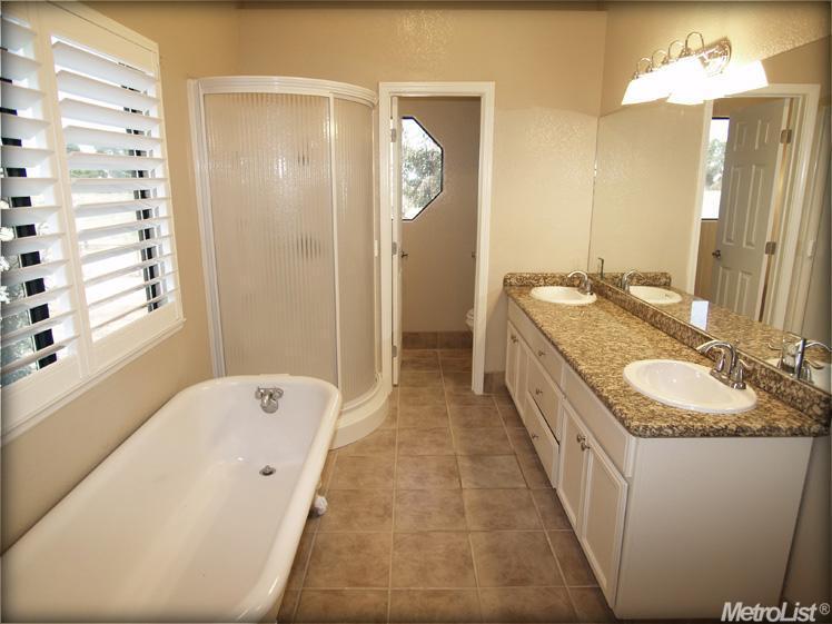 1718 Albers Rd, Modesto, CA 95357 photo 17