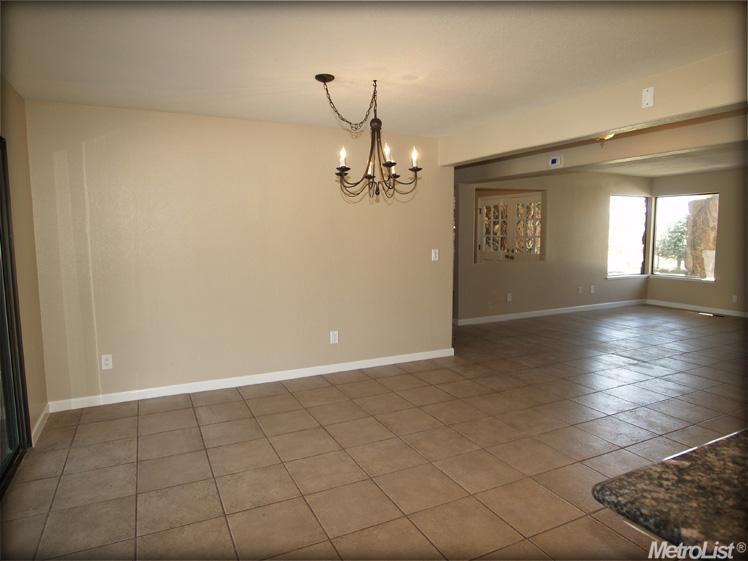 1718 Albers Rd, Modesto, CA 95357 photo 12