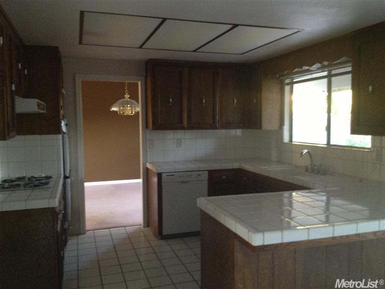 2716 Stoneridge Dr, Modesto, CA 95355 photo 6