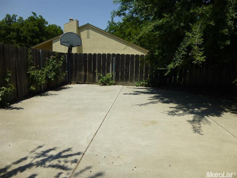 1429 Floyd Ave, Modesto, CA 95355 photo 14