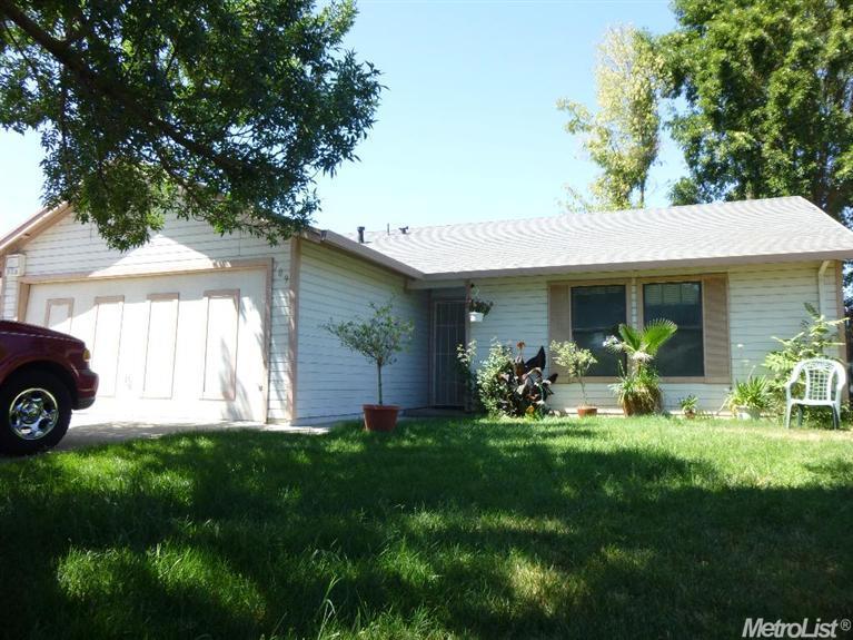 709 White Dove Cir, Modesto, CA 95351 photo 1
