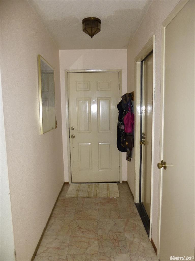 709 White Dove Cir, Modesto, CA 95351 photo 2