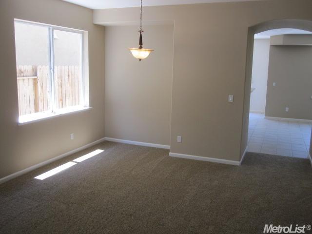 1193 Montgomery Ln, Tracy, CA 95377 photo 4
