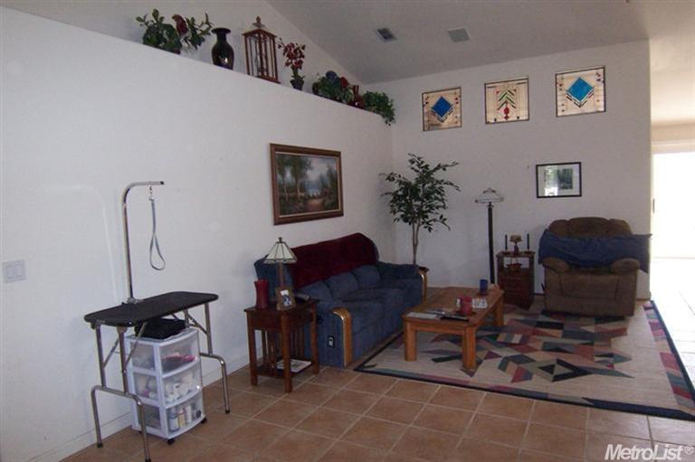 1092 Norman Dr, Manteca, CA 95336 photo 6