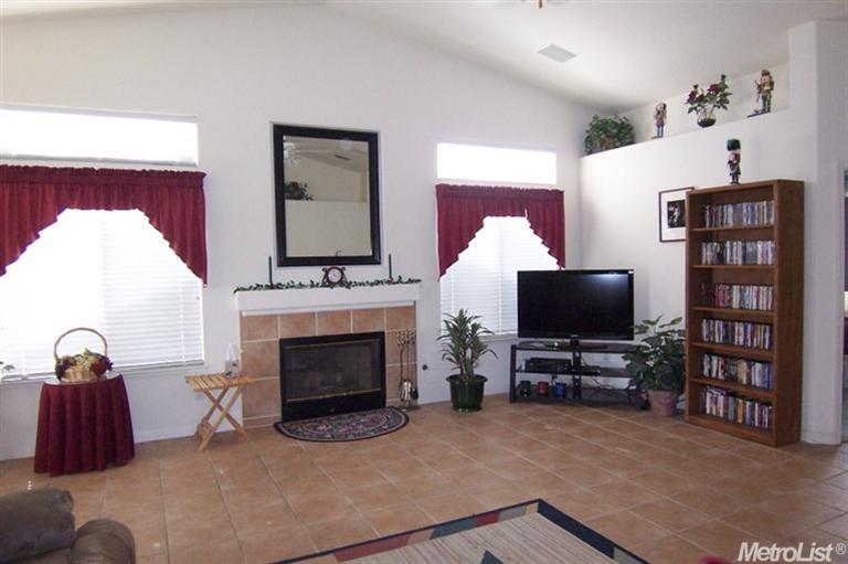 1092 Norman Dr, Manteca, CA 95336 photo 7