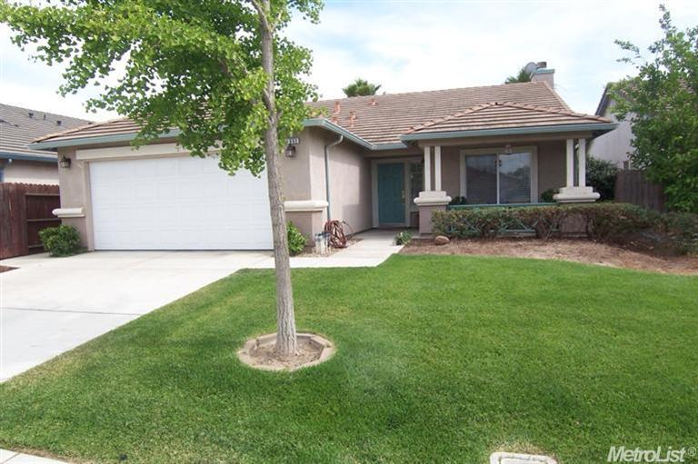 1092 Norman Dr, Manteca, CA 95336 photo 1