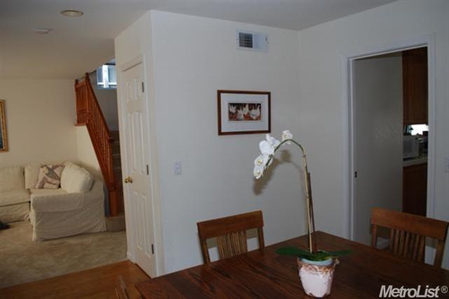 1534 Olympic Dr, Davis, CA 95616 photo 4